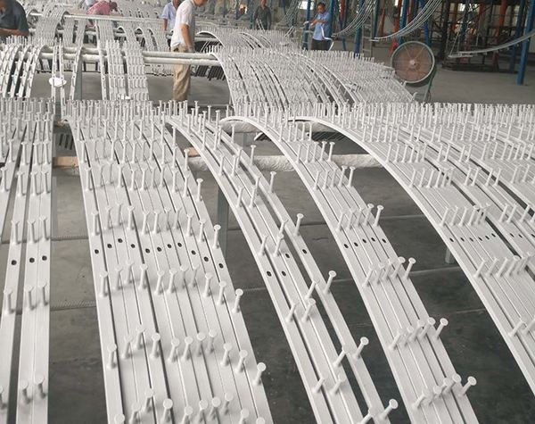 預(yù)埋槽道.jpg 預(yù)埋槽道.jpg