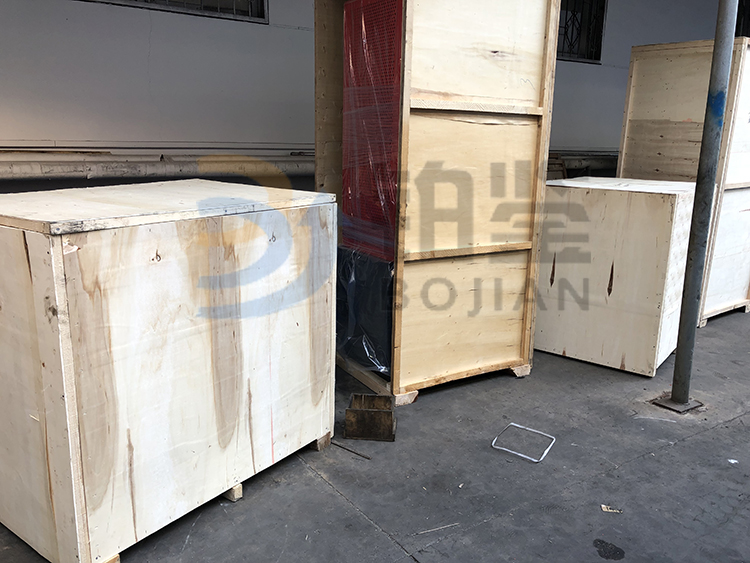 試驗(yàn)機(jī)車間打包.jpg 試驗(yàn)機(jī)車間打包.jpg