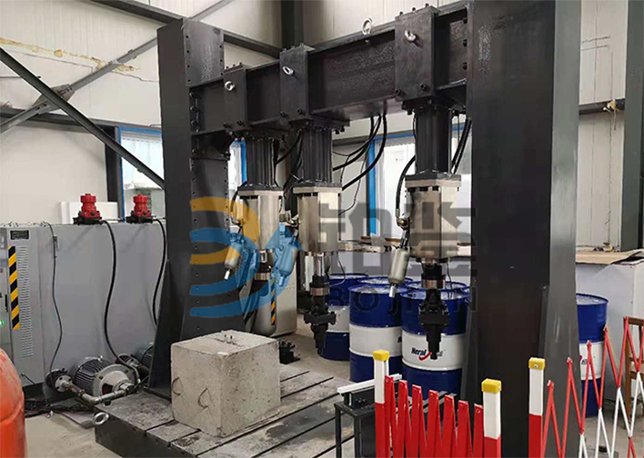 1586922222131182.jpg 槽道疲勞試驗機6.jpg