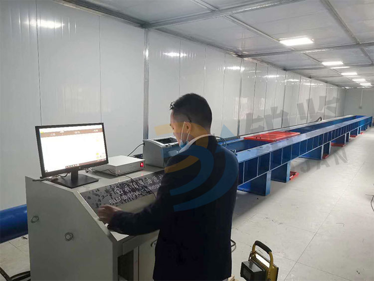 微機(jī)控制電液伺服臥式拉力試驗(yàn)機(jī)常州客戶(hù)訂購(gòu)